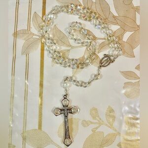 Vtg 80s Silver Tone Crucifix Cross Jesus Pendant Necklace Rosaries Crystal Italy
